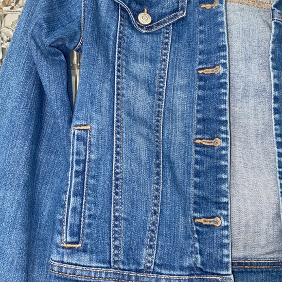 OLD NAVY Jean Jacket Girls Distressed Button Up Spring Summer School Cute - Picture 4 of 4
